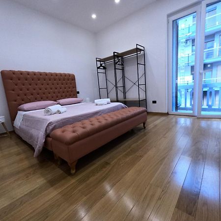 New Rooms Center 巴里 外观 照片