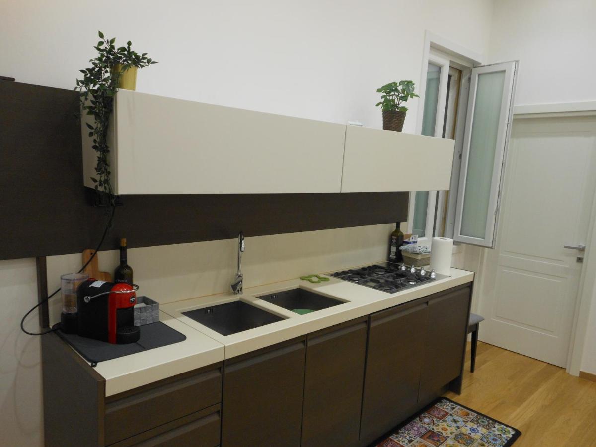 New Rooms Center 巴里 外观 照片