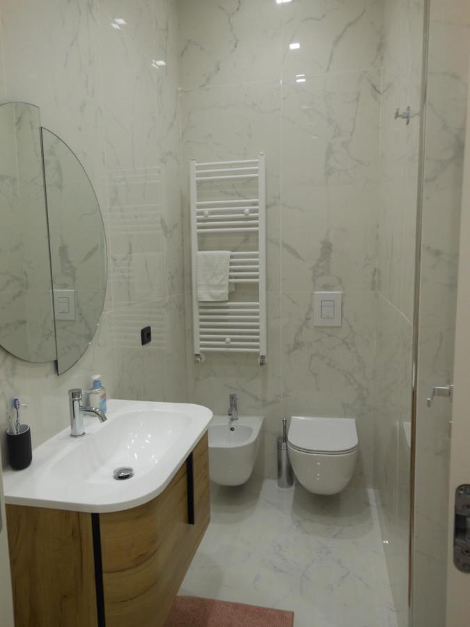 New Rooms Center 巴里 外观 照片