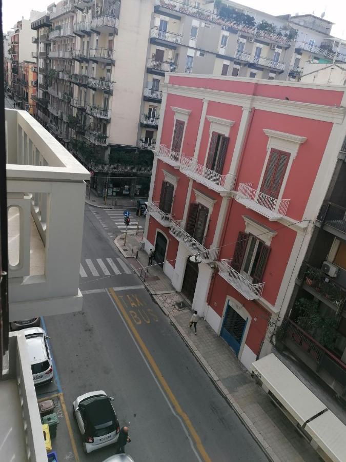 New Rooms Center 巴里 外观 照片