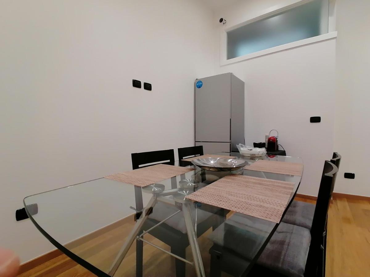 New Rooms Center 巴里 外观 照片
