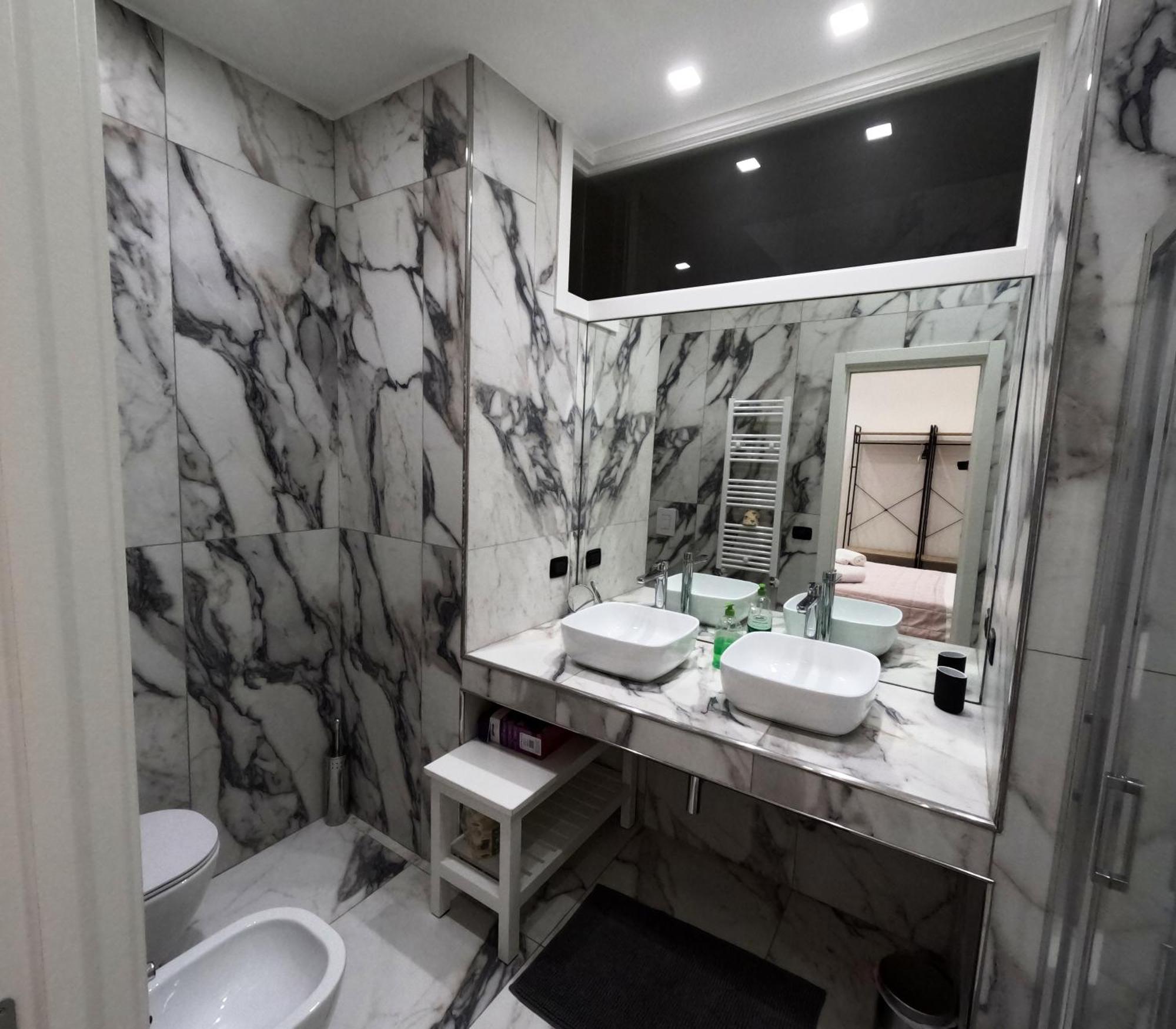 New Rooms Center 巴里 外观 照片
