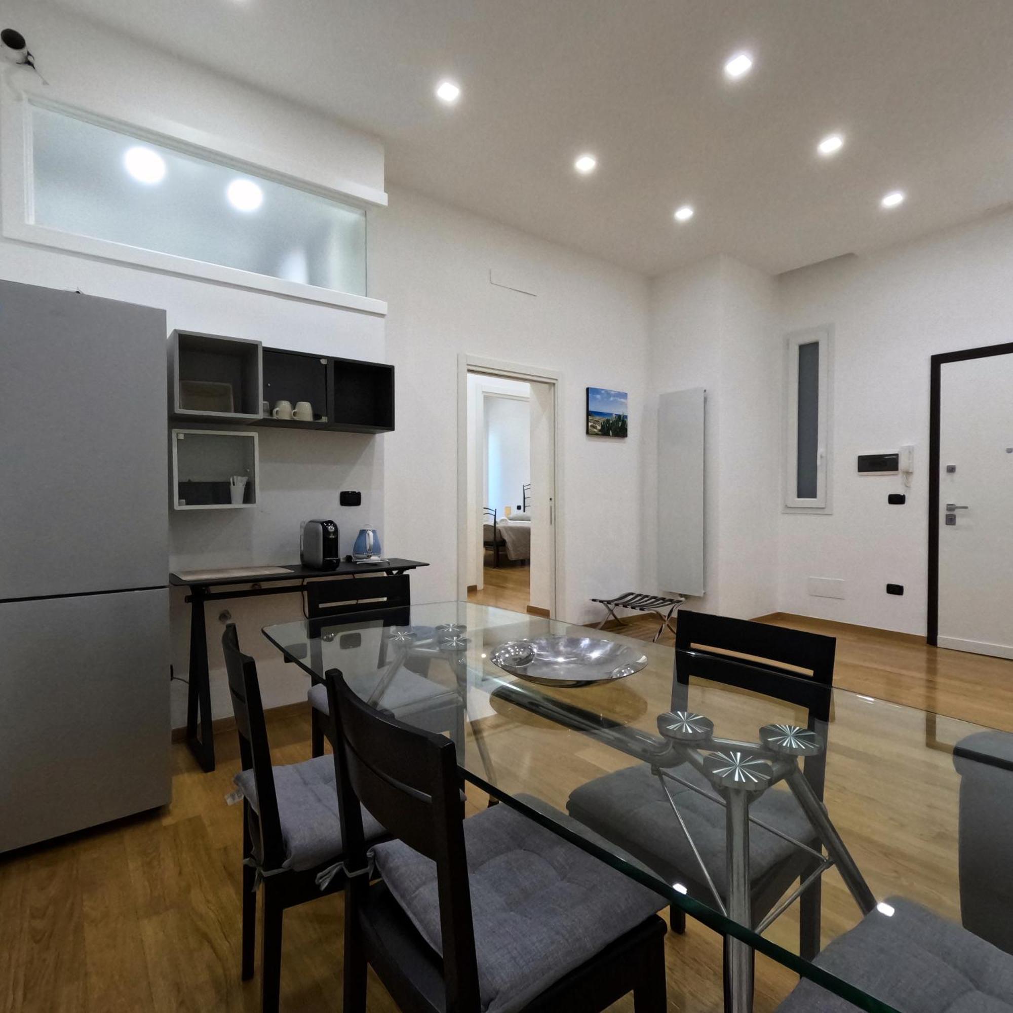 New Rooms Center 巴里 外观 照片