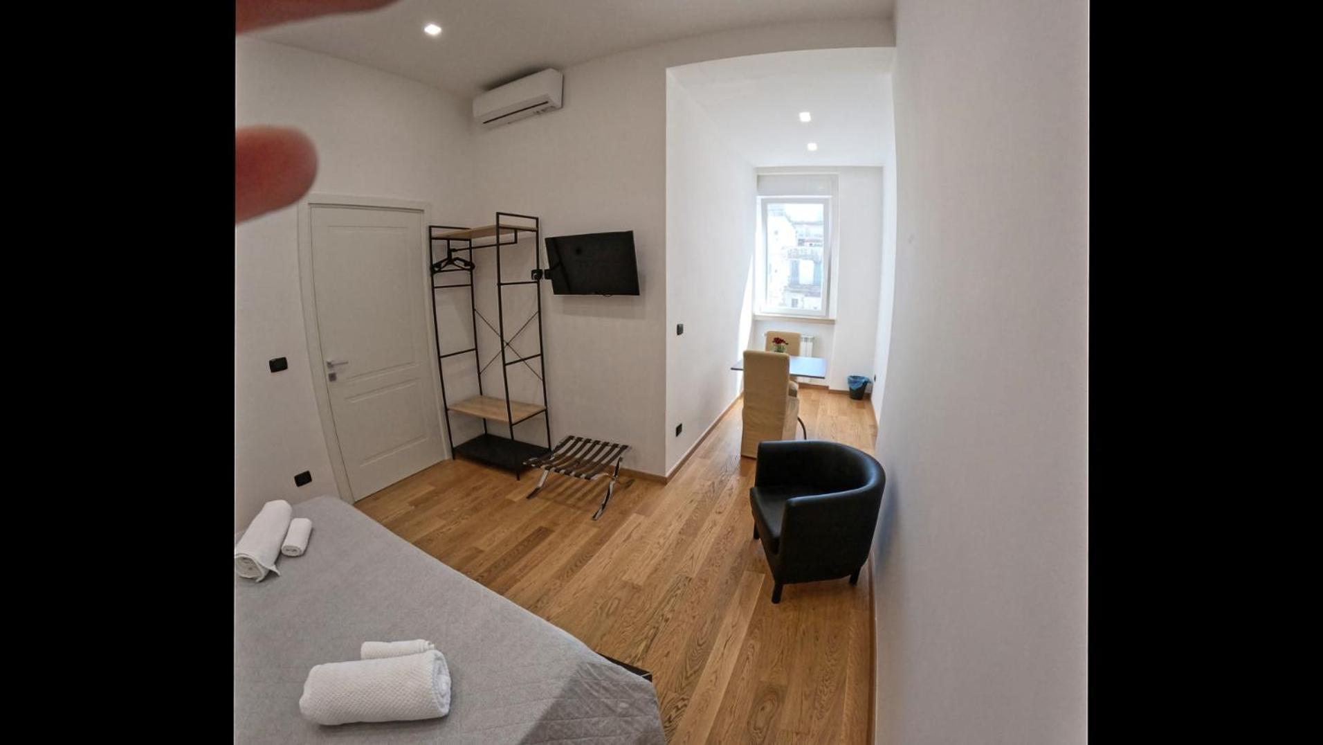 New Rooms Center 巴里 外观 照片