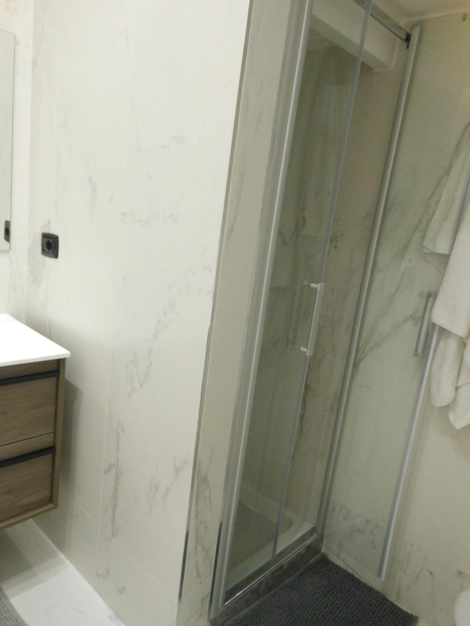 New Rooms Center 巴里 外观 照片